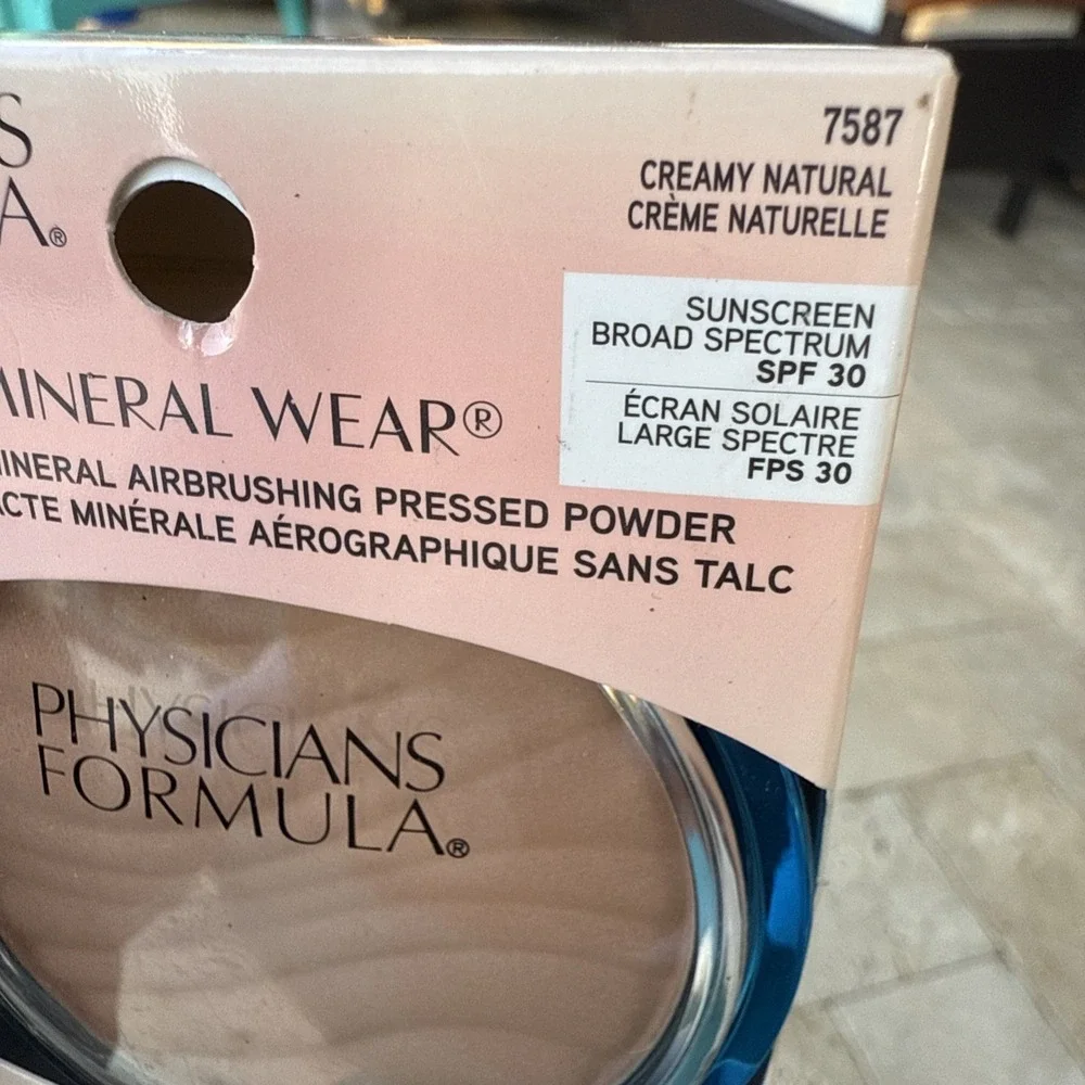 Physicians Formula Mineral‎ Wear Airbrushing Pressed Powder Creamy Natural #7587